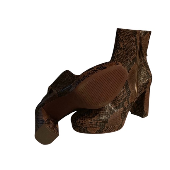 Snakeskin Patterned Ankle Boots - Picture 3 of 4